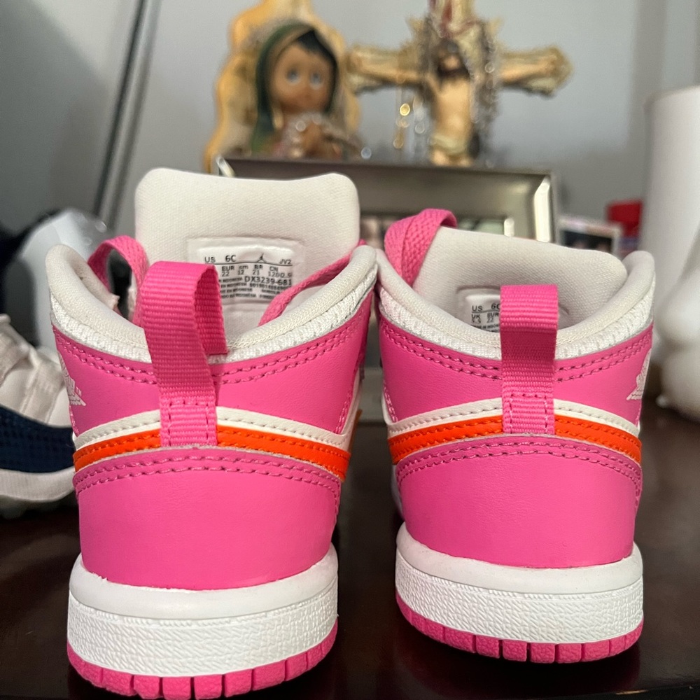 Toddle Nike shoes